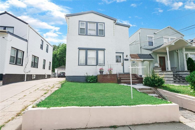 231-08 Mentone Avenue