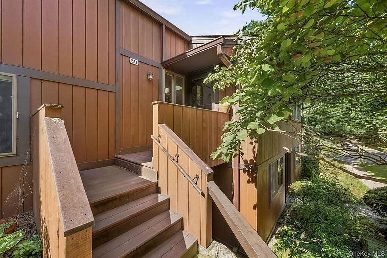 231 Martling Avenue