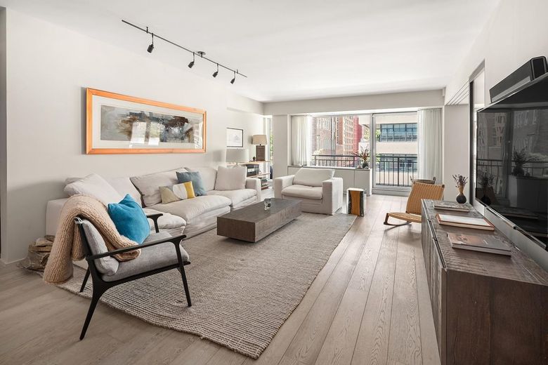 231 Tenth Avenue #5A