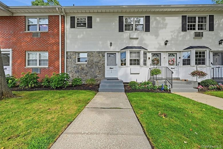 2310 Wilshire Lane #2310
