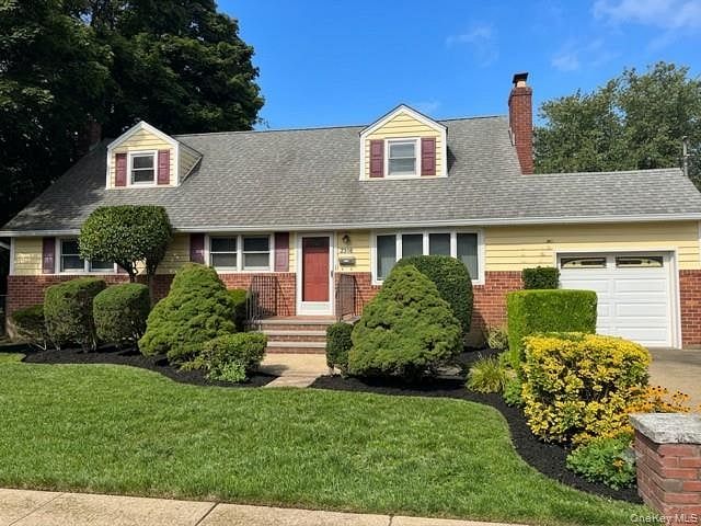 2316 Westlake Court