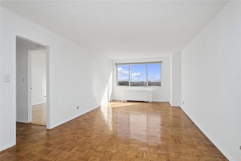232 W 3333 Henry Hudson Parkway #22C