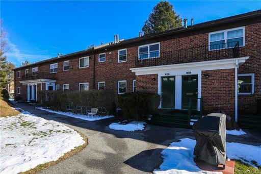 Image 1 of 18 for 14 Fieldstone Drive #342 in Westchester, Hartsdale, NY, 10530