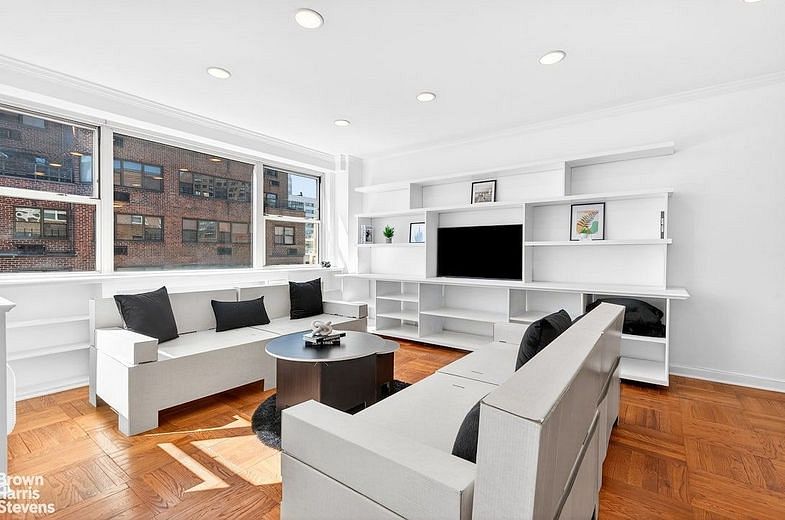 233 East 70th Street #15S
