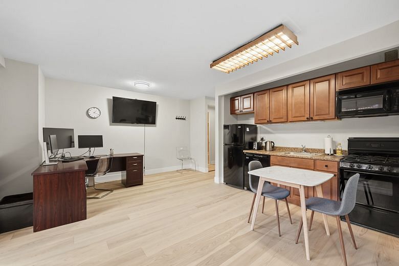 233 East 86th Street #5D