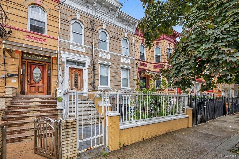233 Sheridan Avenue