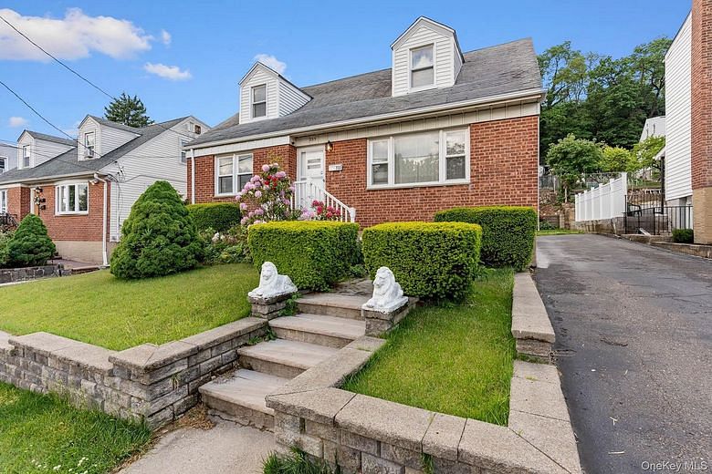 233 Woodland Avenue