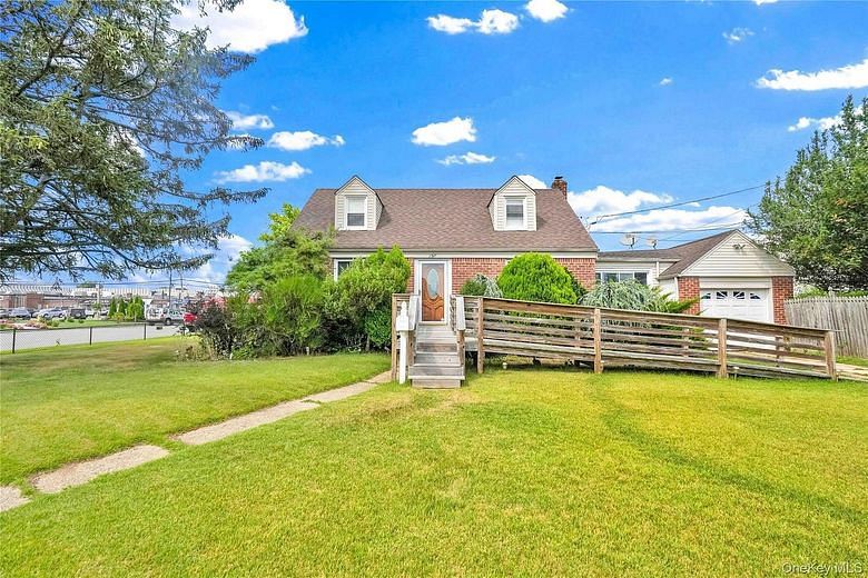 2347 Roosevelt Avenue