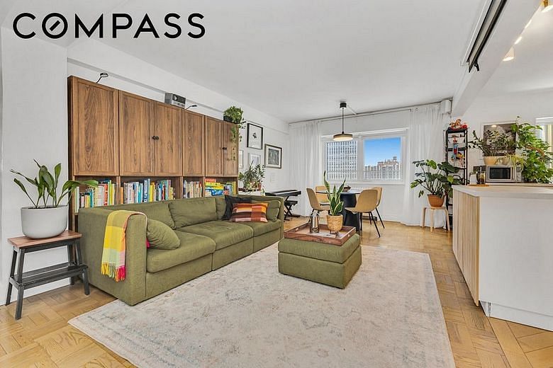 235 Adams Street #11DE