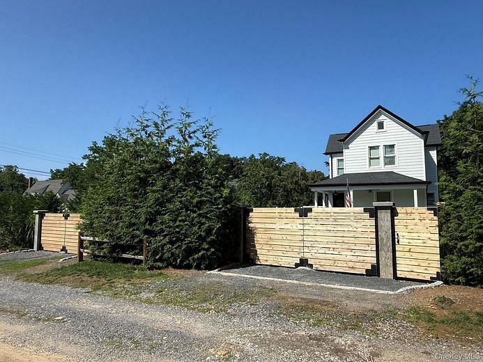235 Cemetery Road