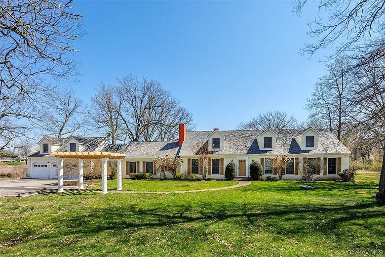 235 Centre Island Road