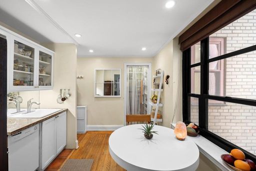 Image 1 of 8 for 235 East 22nd Street #4P in Manhattan, New York, NY, 10010