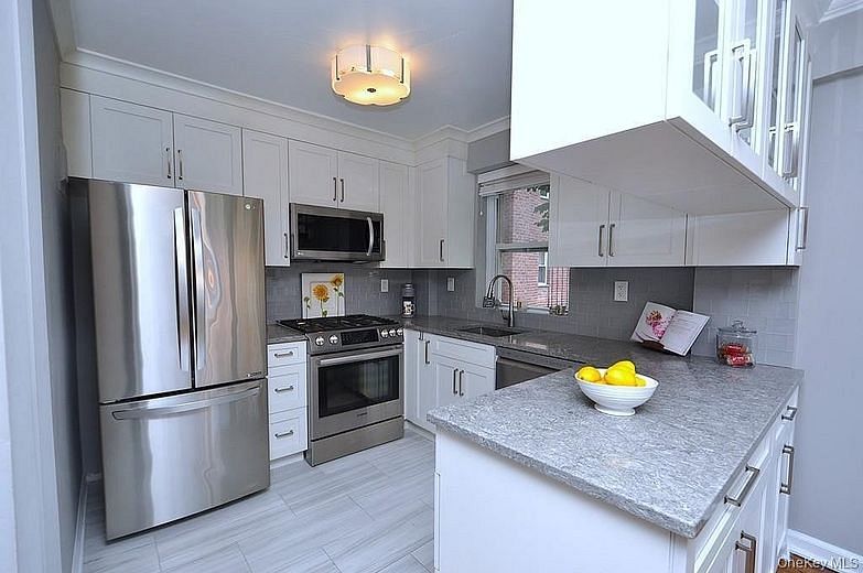 235 Garth Road #E2E