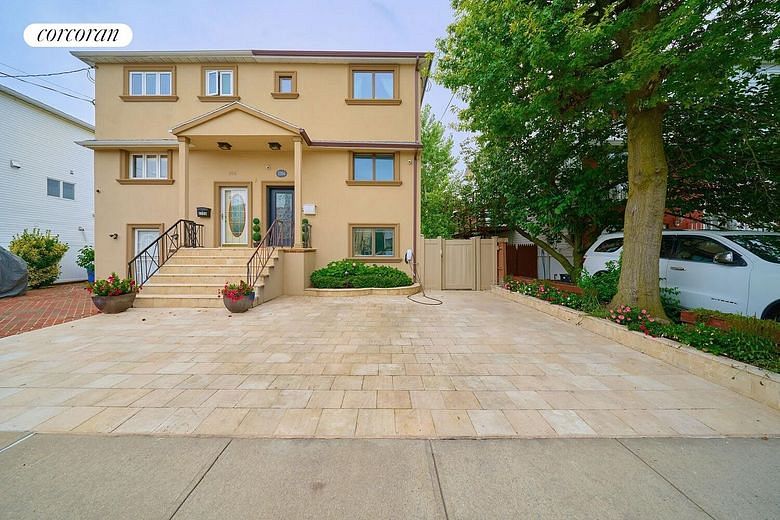 2354 East 71st Street
