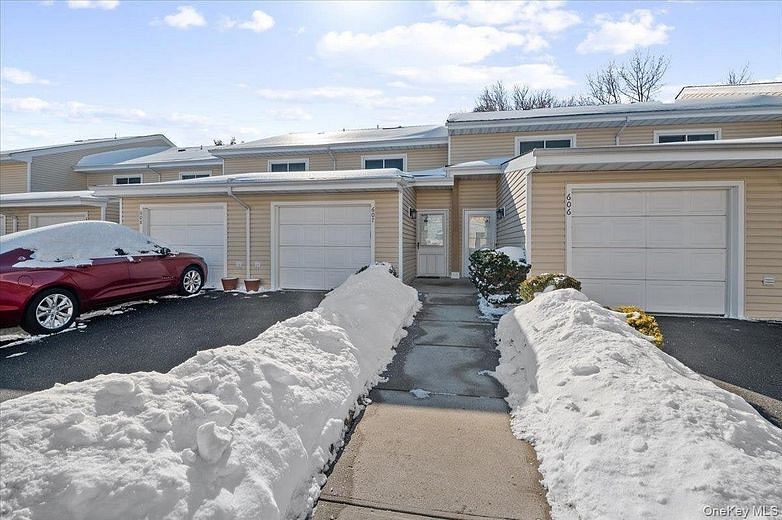 2355 Pershing Boulevard #607