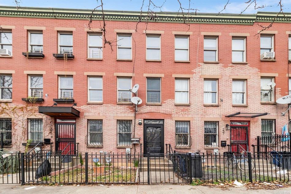 Image 1 of 16 for 235A Hart Street in Brooklyn, Bedford-Stuyvesant, NY, 11206
