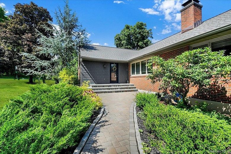 236 Westlake Drive
