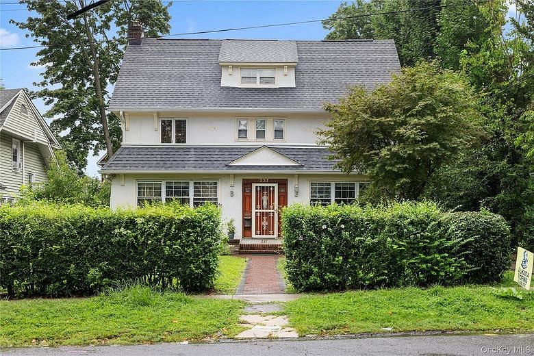 237 Coligni Avenue