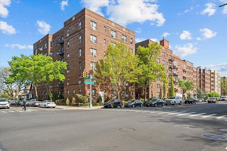 2375 Ocean Avenue #5D