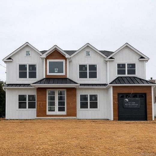 238 North Pine Street