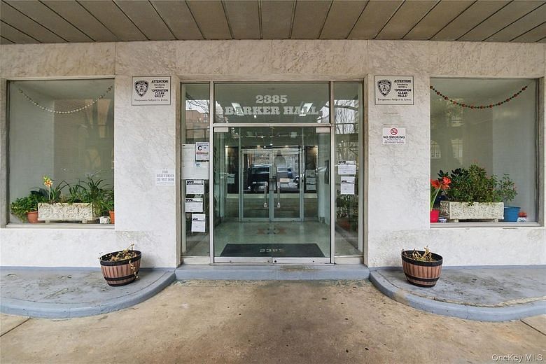 2385 Barker Avenue #6S