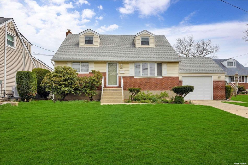 Image 1 of 28 for 2387 Beverly Road in Long Island, Wantagh, NY, 11793