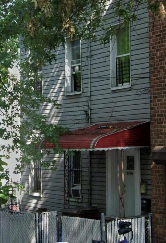 Image 1 of 2 for 24-09 40th Avenue in Queens, Long Island City, NY, 11101