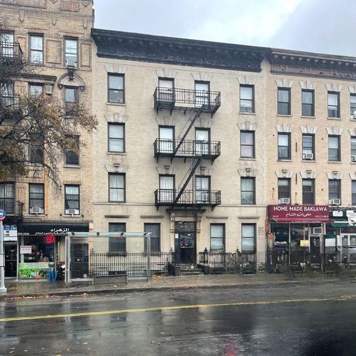 24-35 Steinway Street