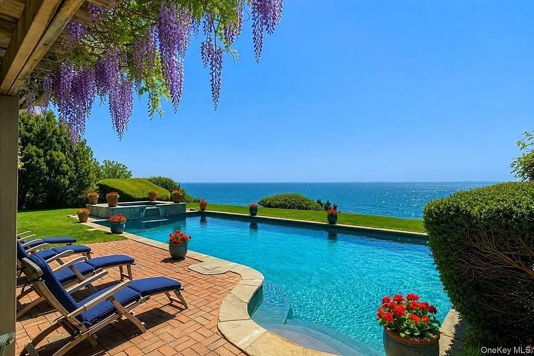 24 Aqua Drive