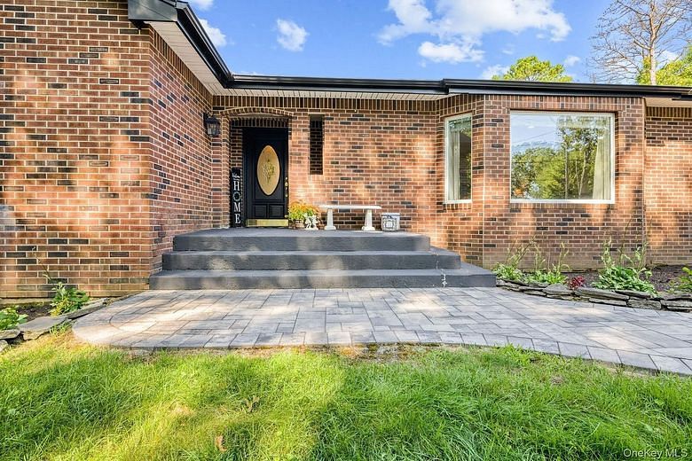 24 Bauer Avenue