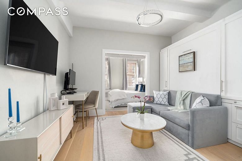 24 Fifth Avenue #1212