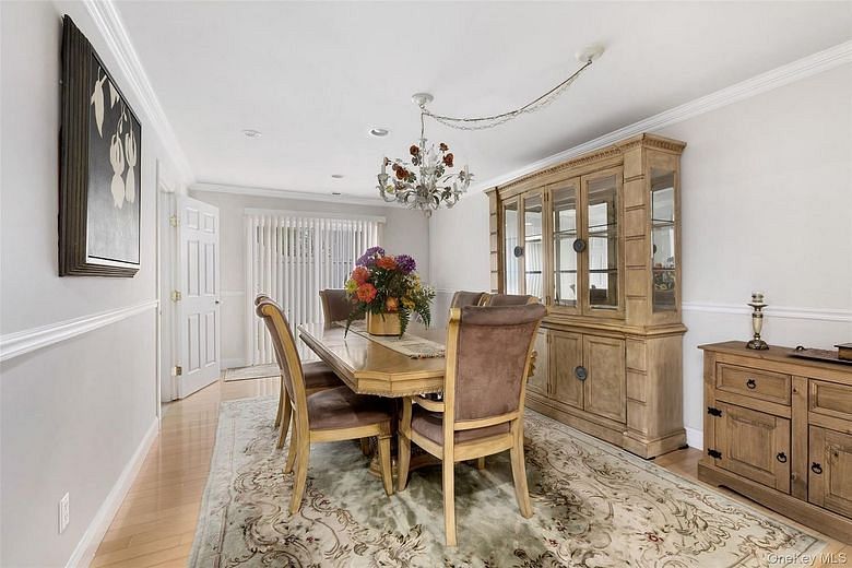 24 Leisure Way