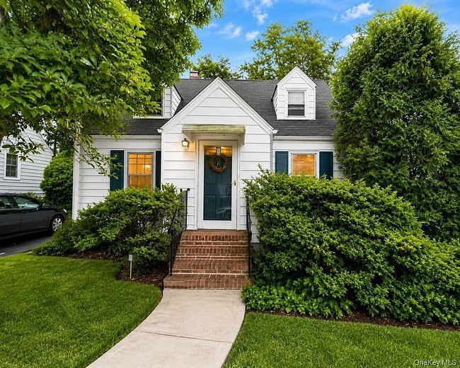 24 Maywood Avenue