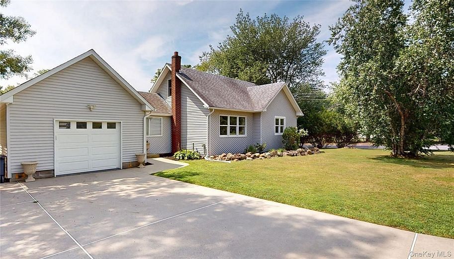 24 Miller Avenue