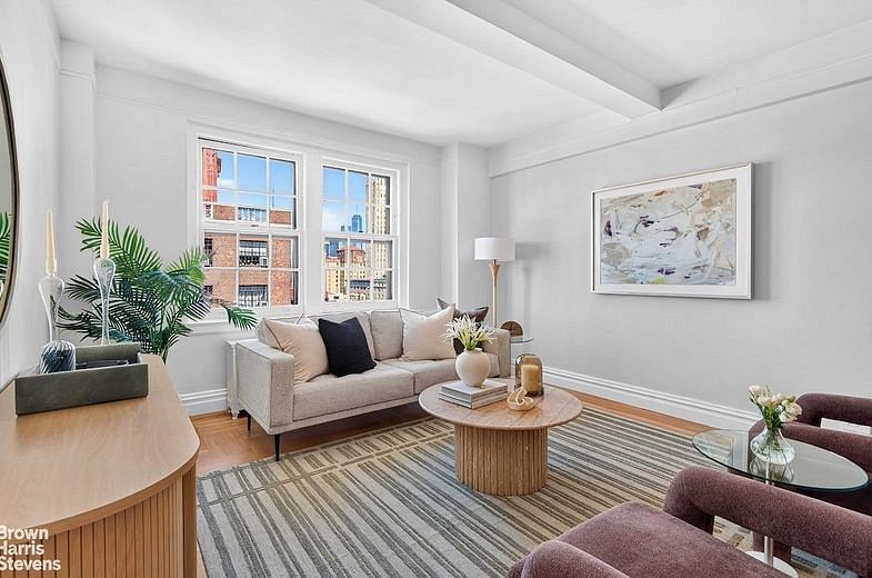 24 Monroe Place #11D