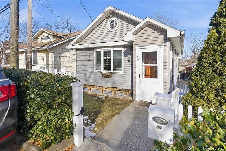 24 Poplar Avenue #24