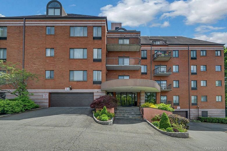 24 Ray Place #1-4