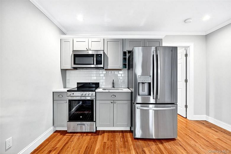 24 Wappanocca Avenue #I