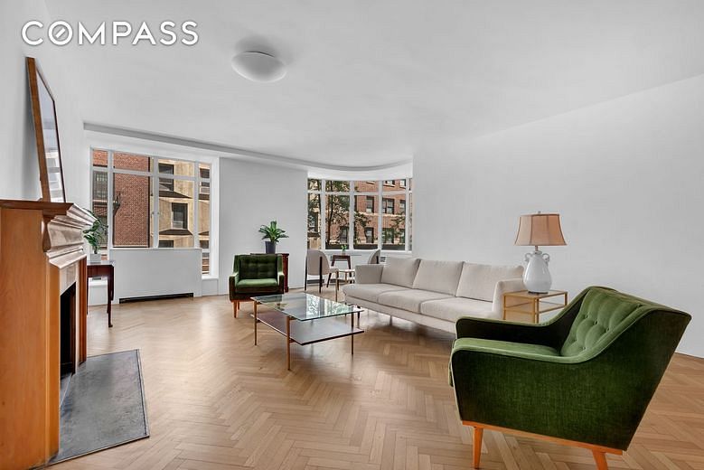 24 West 55th Street #3D
