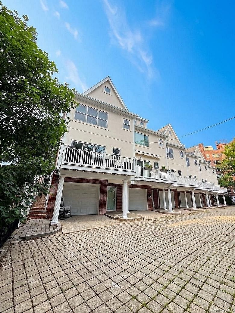 240-250 Pelham Road