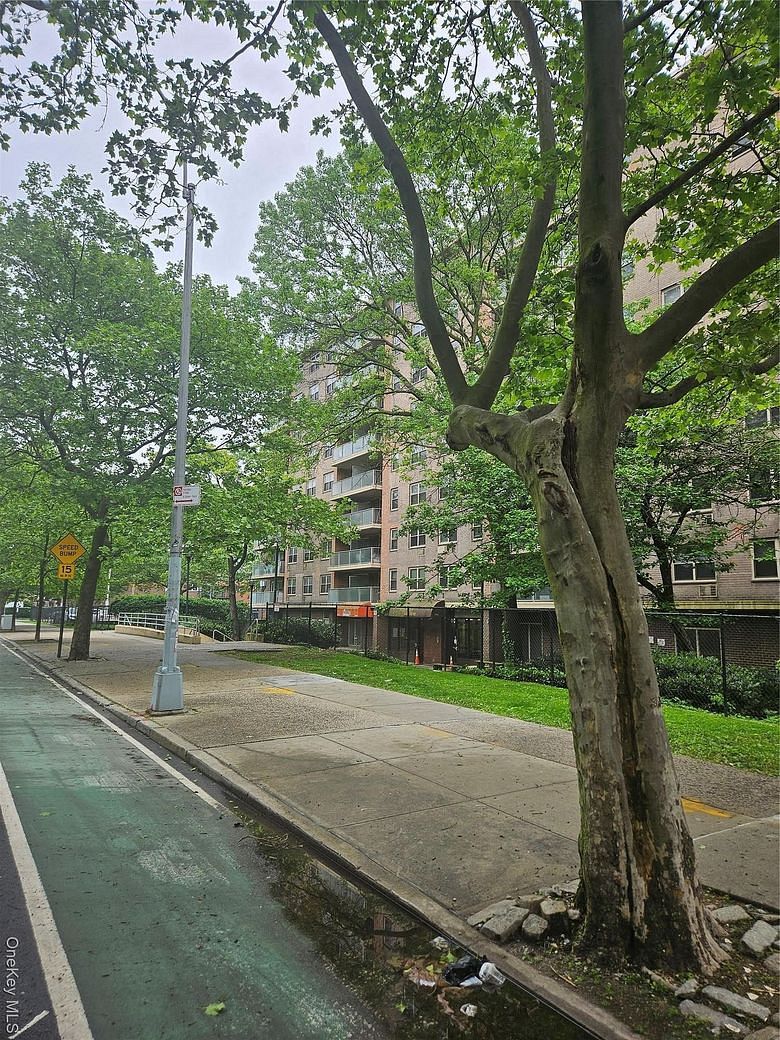 240 Cozine Avenue #5B