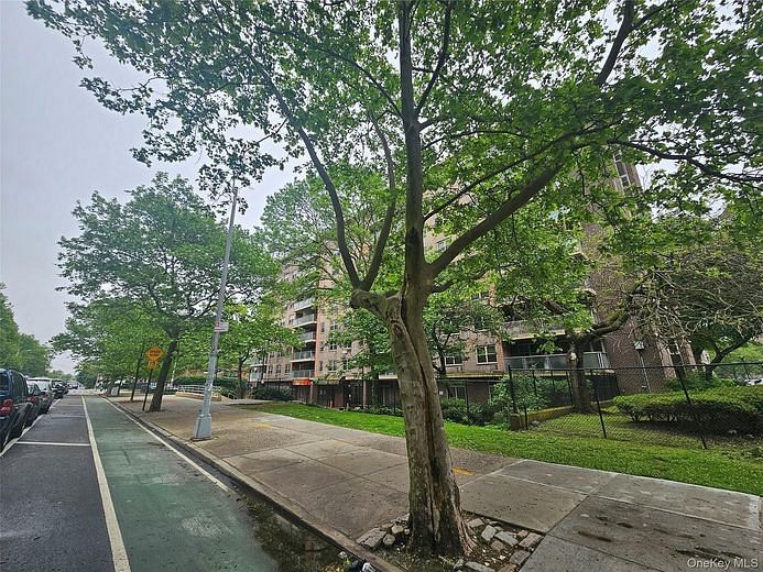 240 Cozine Avenue #5B