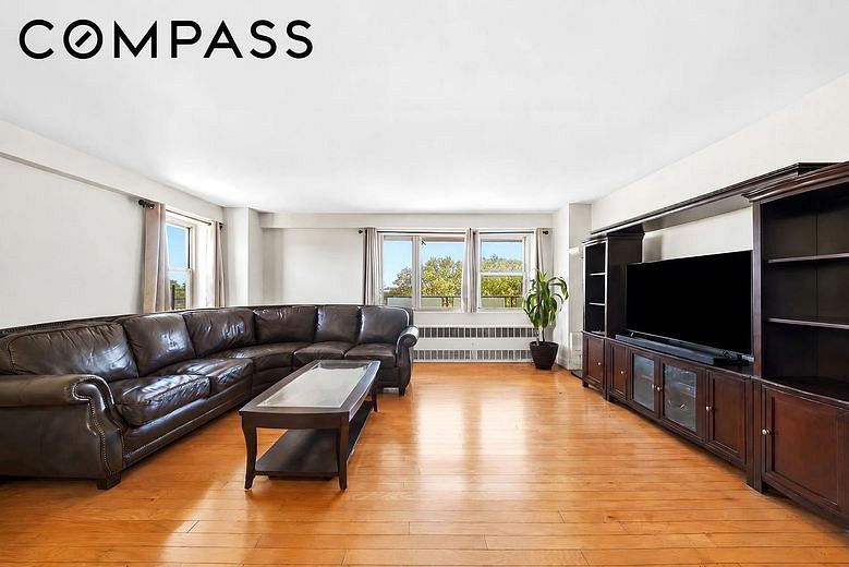 240 Cozine AVENUE #5D