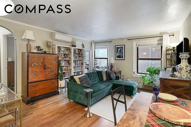 240 East 24th Street #4G