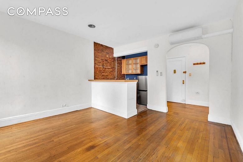 240 East 24th Street #2E