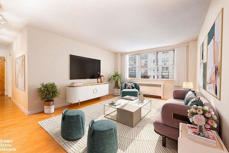 240 East 35th Street #2B