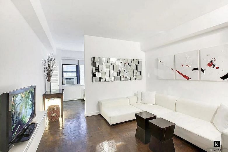 240 East 46th Street #5A