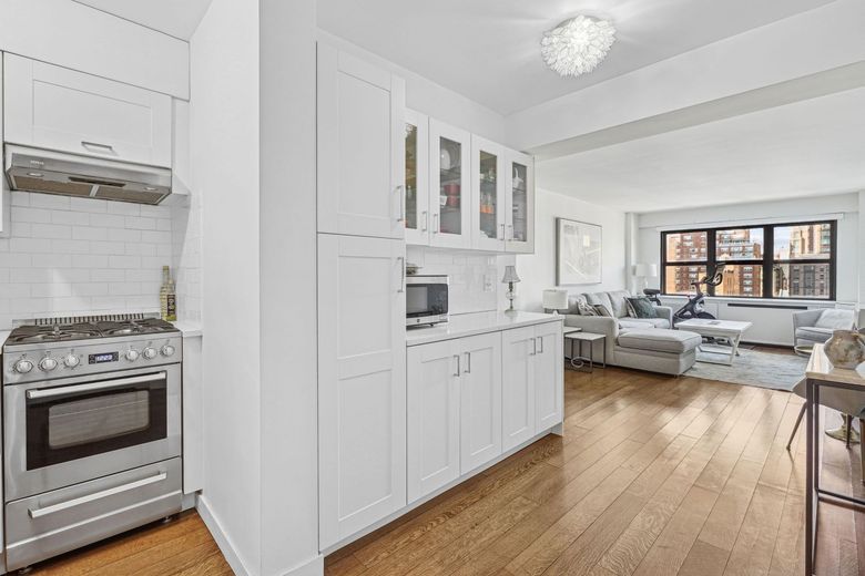 240 East 76th Street #15B