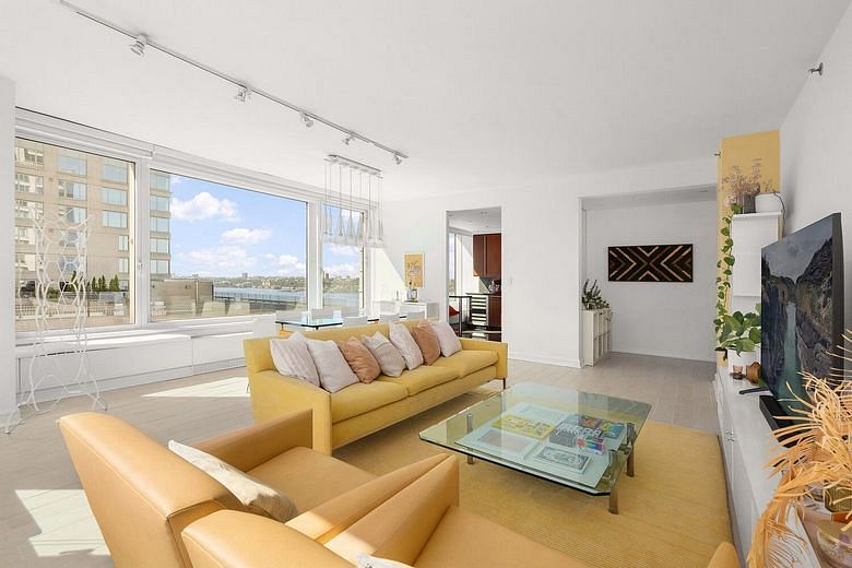 240 Riverside Boulevard #21C