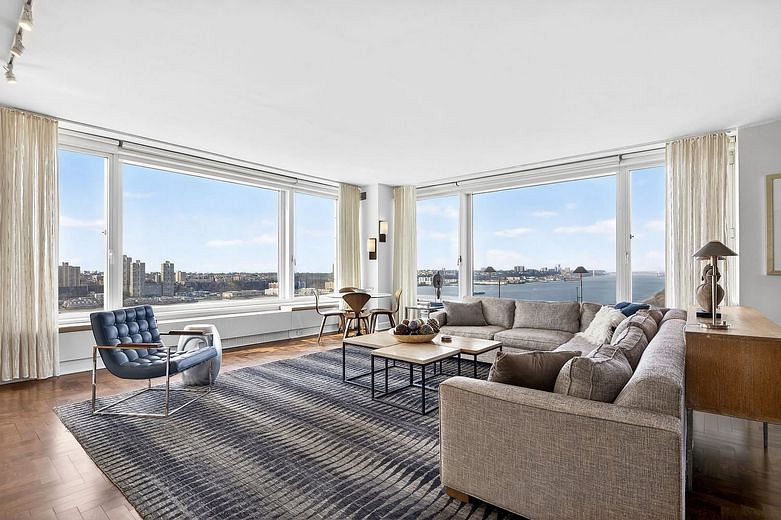 240 Riverside Boulevard #27A